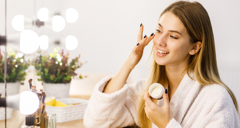 B Green Hydrabooster Nemlendirici Krem ile Cilt Bakımı